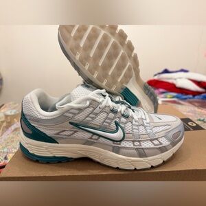 Nike P-6000 Premium size 9 New No box Light Bone/ Bicoastal Green